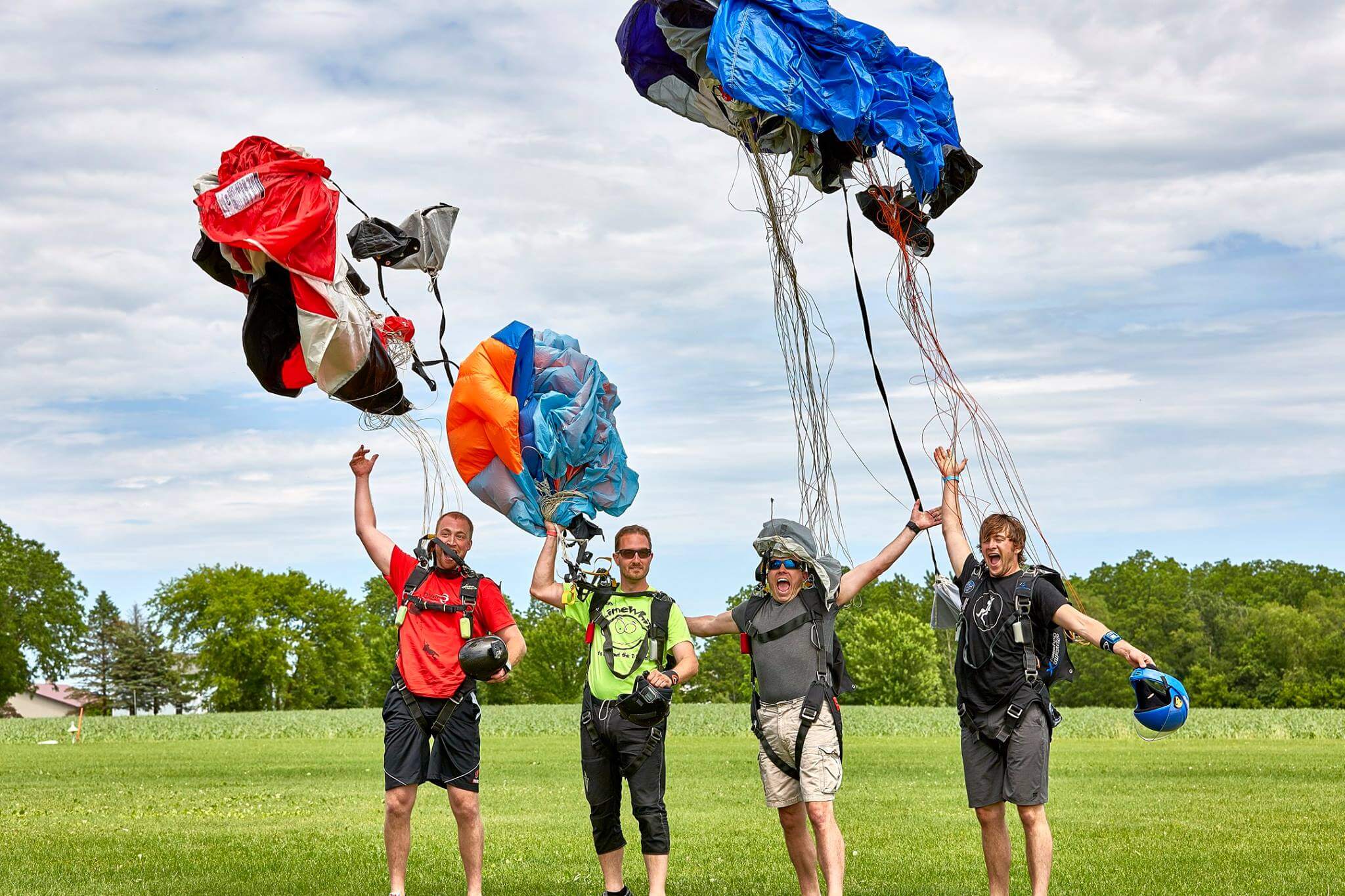 Experienced Seven Hills Skydivers of Madison, WI